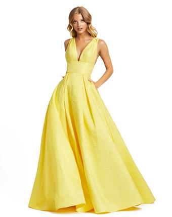 Mac Duggal 67098 #0 default frontface vertical thumbnail