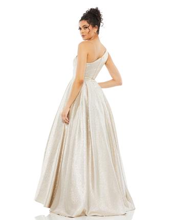 Mac Duggal 67884 #4 default backface vertical thumbnail