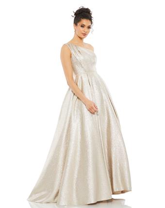 Mac Duggal 67884 #0 default frontface vertical thumbnail