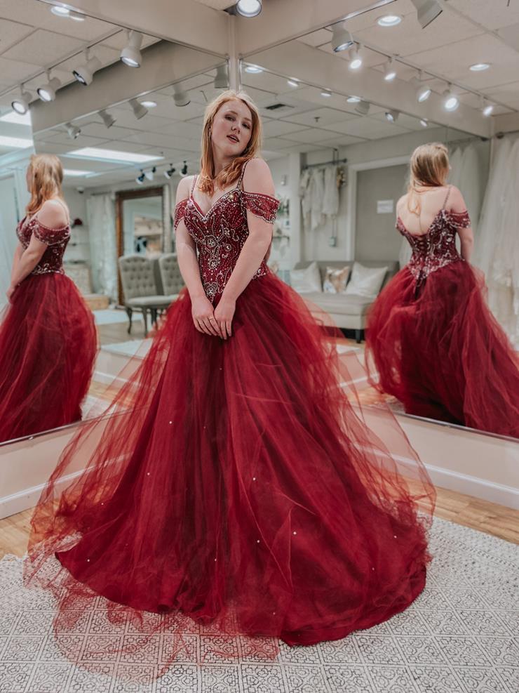 private label prom dresses David's Bridal targets the prom market with new juniors private label line
