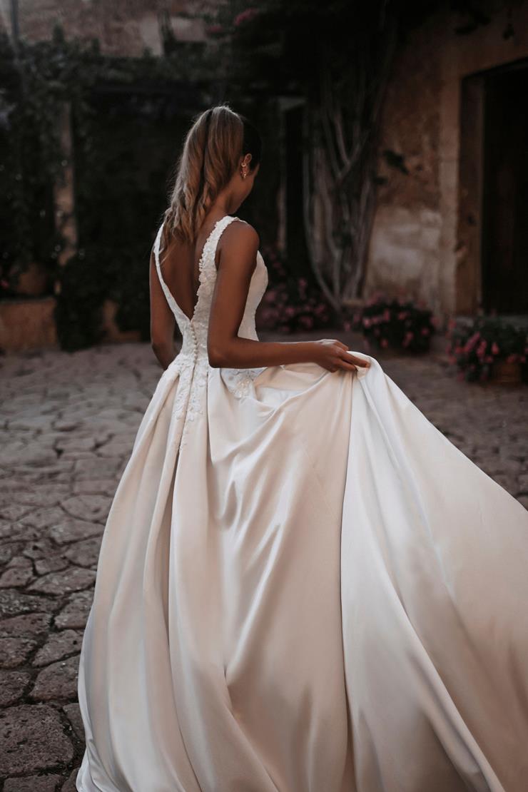 Abella | Bri'Zan Couture - E204 | Bri'Zan Couture