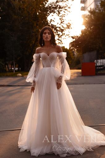 Alex Veil Greta #1 vertical thumbnail