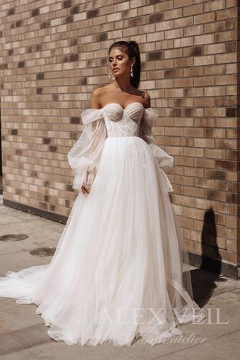 Alex Veil Taylor #0 default vertical thumbnail