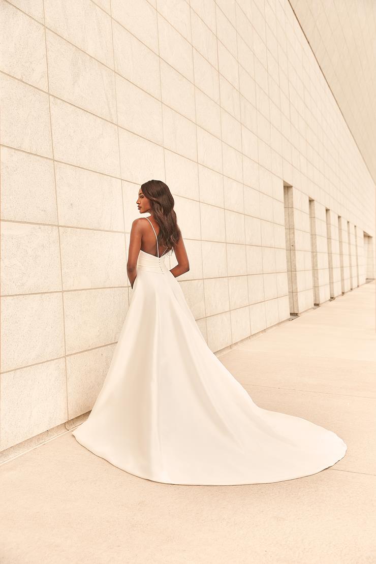 Paloma Blanca 4987