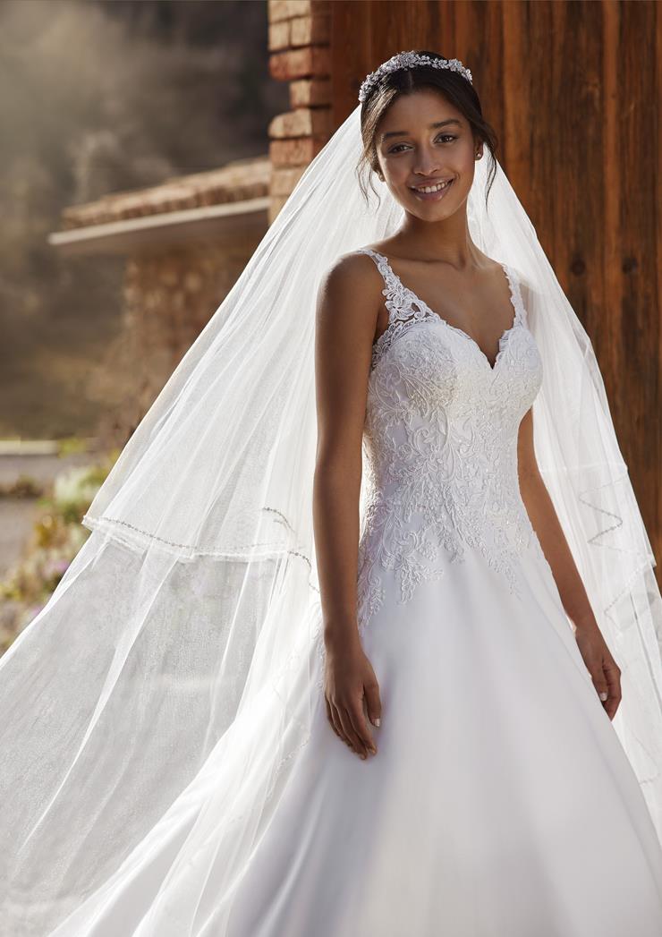 Pronovias AI