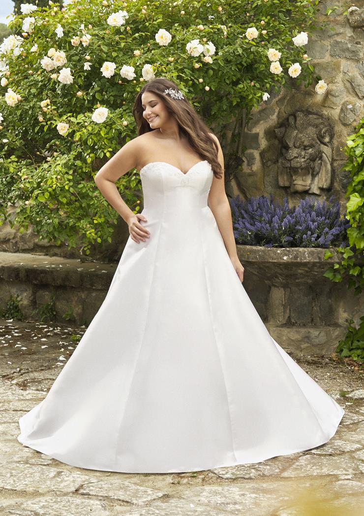 Pronovias Katresnan