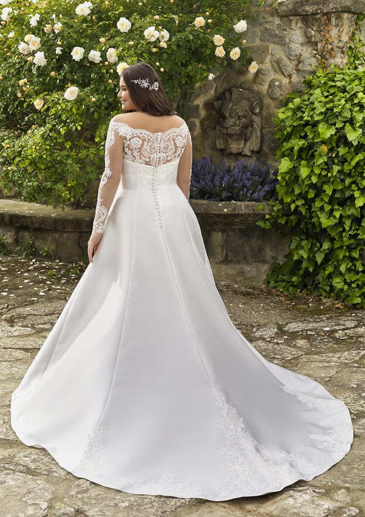 Pronovias Katresnan