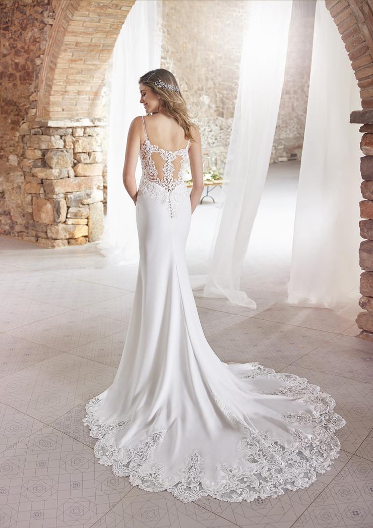 Pronovias Khwamrak