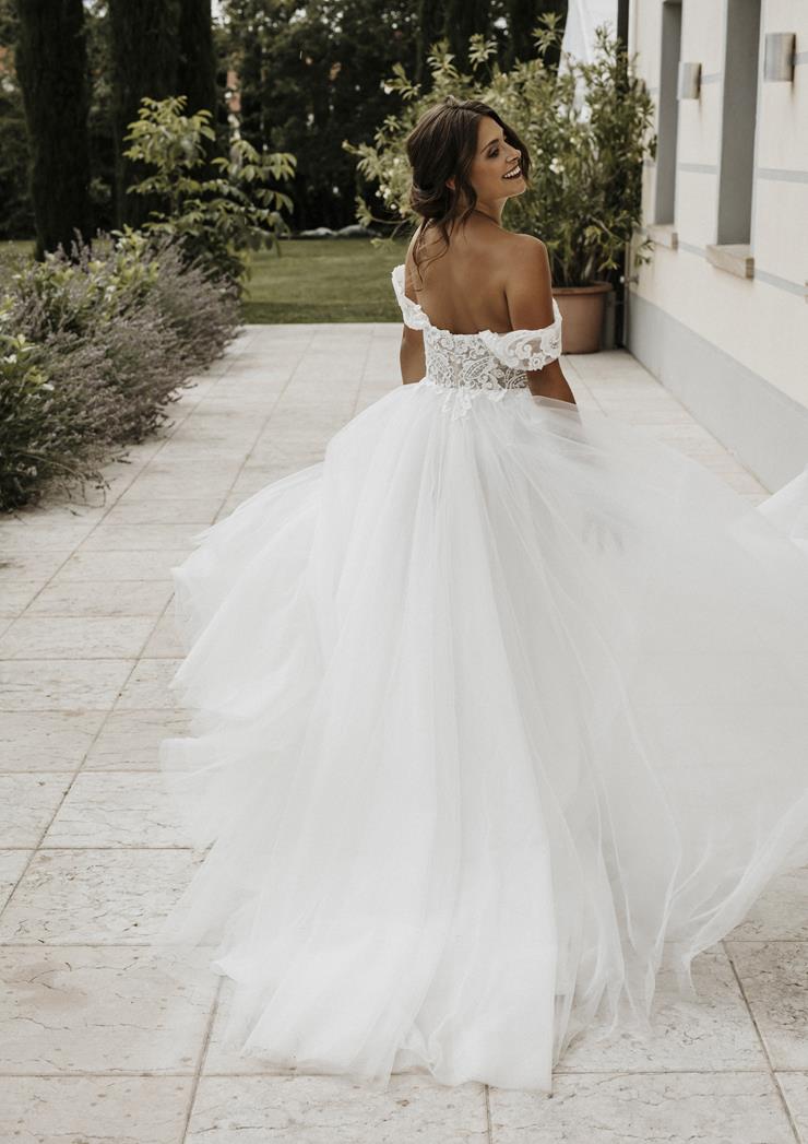 Pronovias ENCHANTMENT