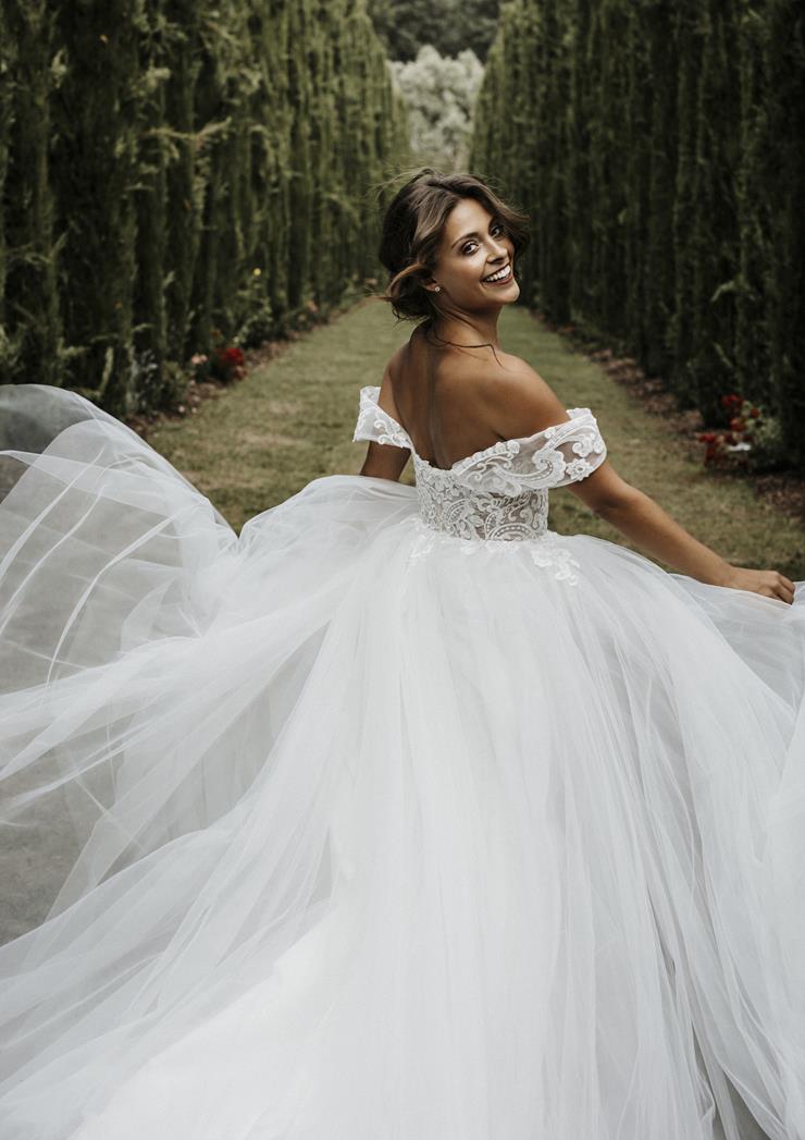 Pronovias ENCHANTMENT