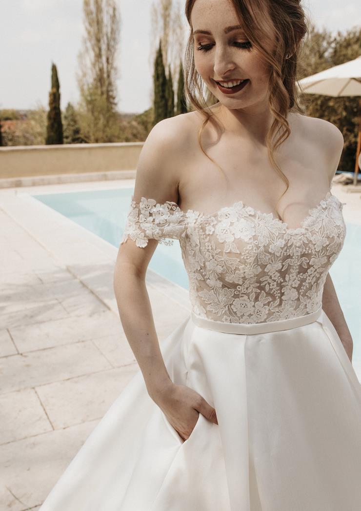 Pronovias ENTHUSIASM