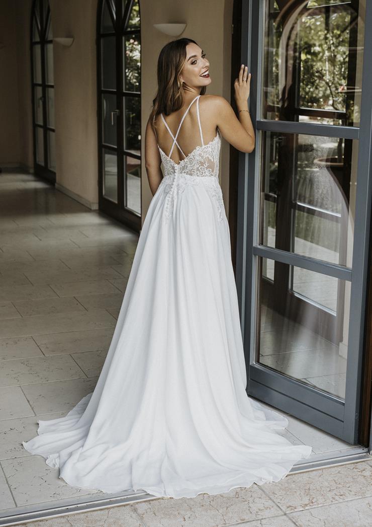 Pronovias EUPHORIA