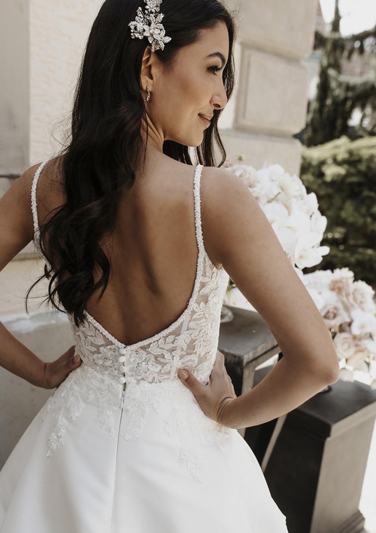 Pronovias GENTLENESS