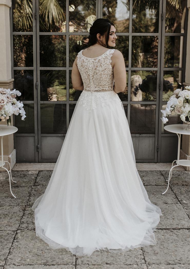 Pronovias INNOCENCE