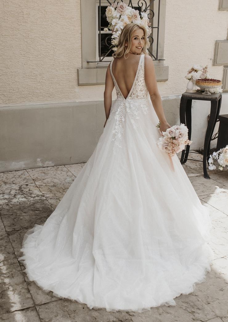 Pronovias MAGIC