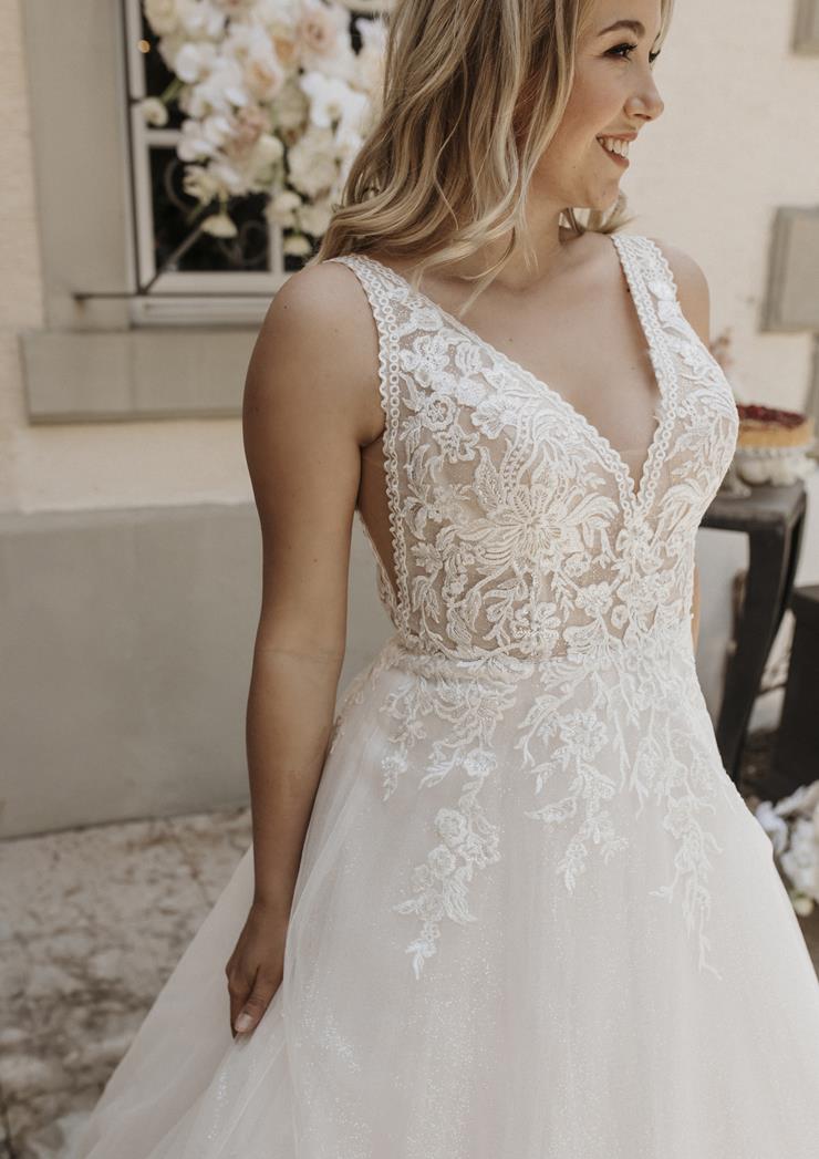 Pronovias MAGIC