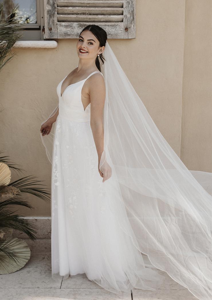 Pronovias POSITIVITY
