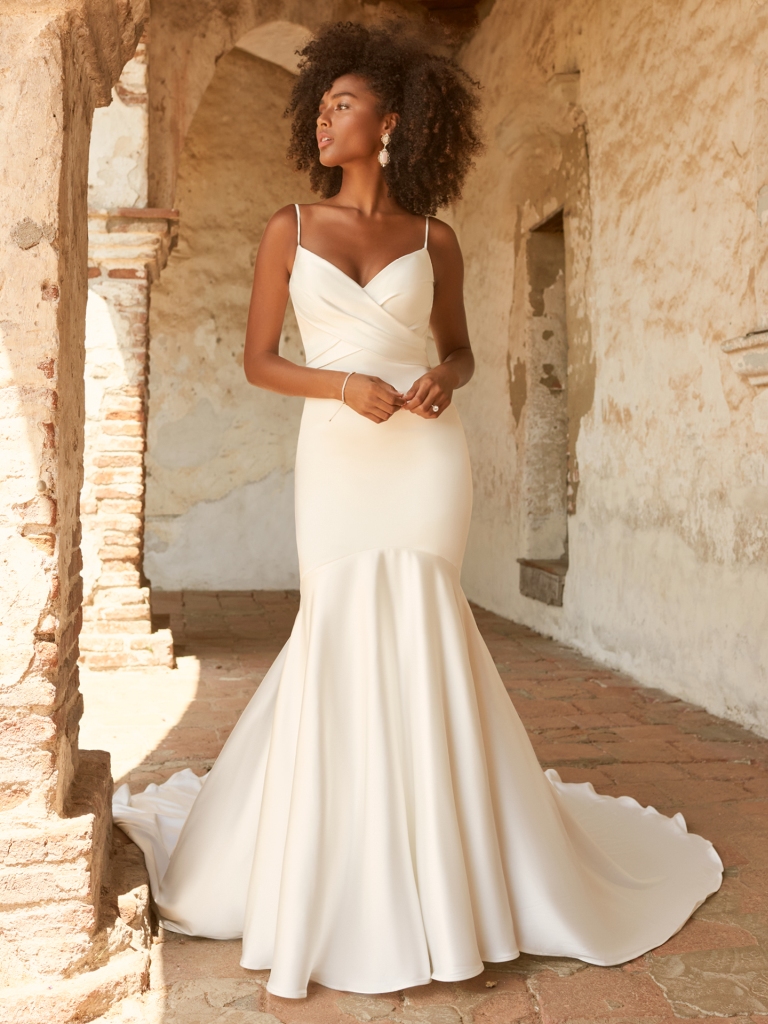plain trumpet wedding dress