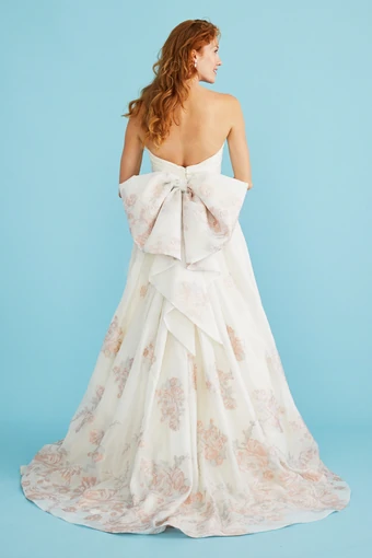 Lea-Ann Belter Style #Lexie #7 default backface vertical thumbnail