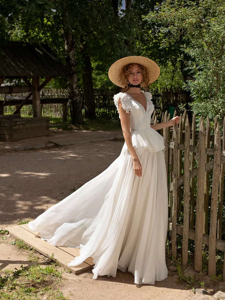 Rara Avis - Lorenta + Maja | Magnolia Monterey Bridal