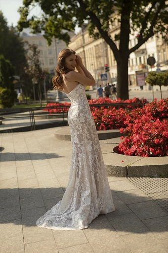 Oksana Mukha Iness #1 vertical thumbnail