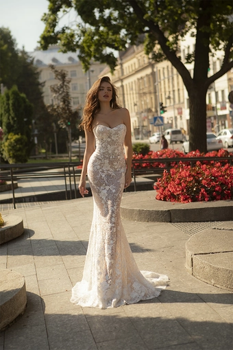 Oksana Mukha Iness #6 vertical thumbnail