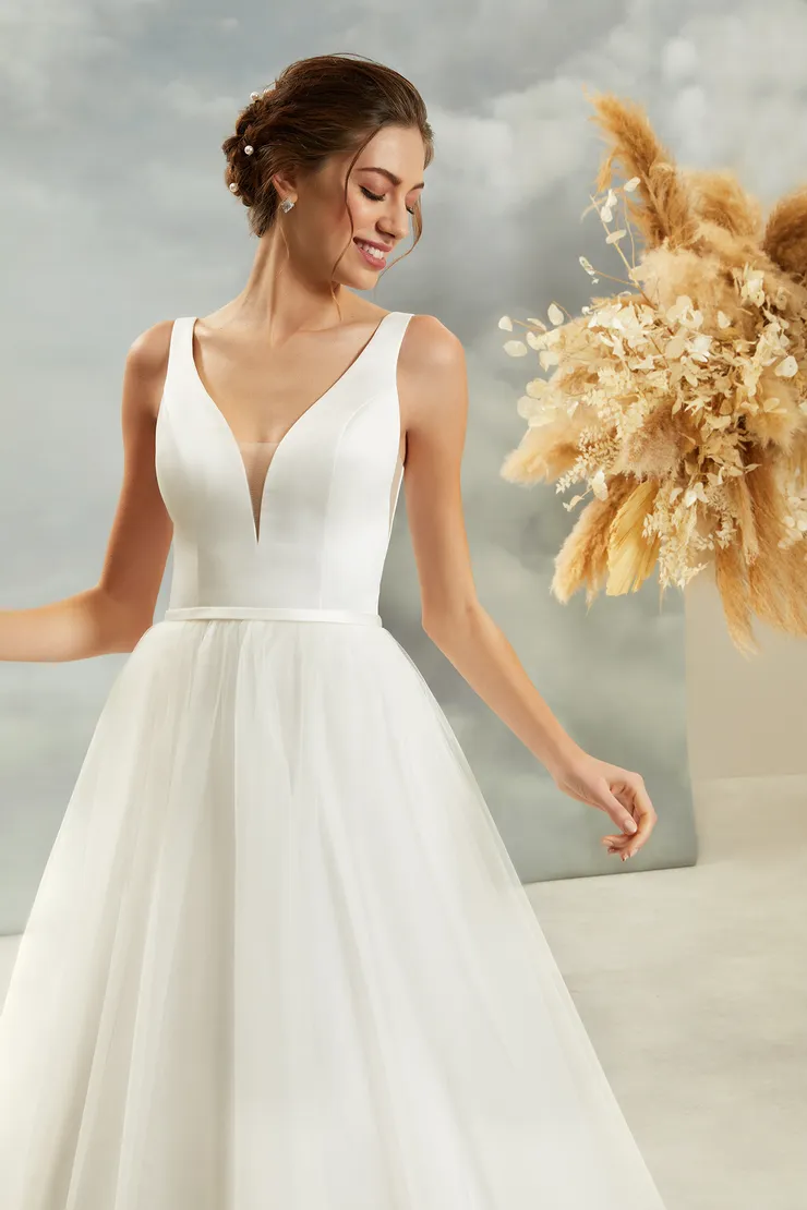 Demetrios Style #L1023 #1 vertical picture