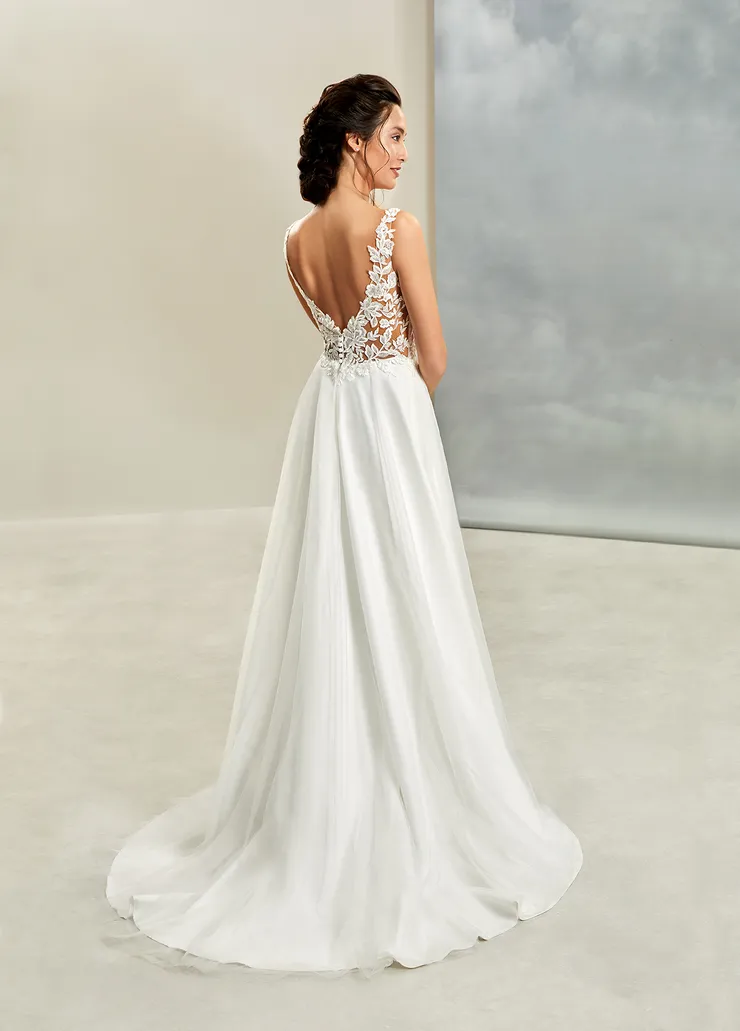 Demetrios Style #L1032 #1 vertical picture