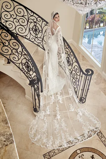 Demetrios VL264 #0 default vertical thumbnail