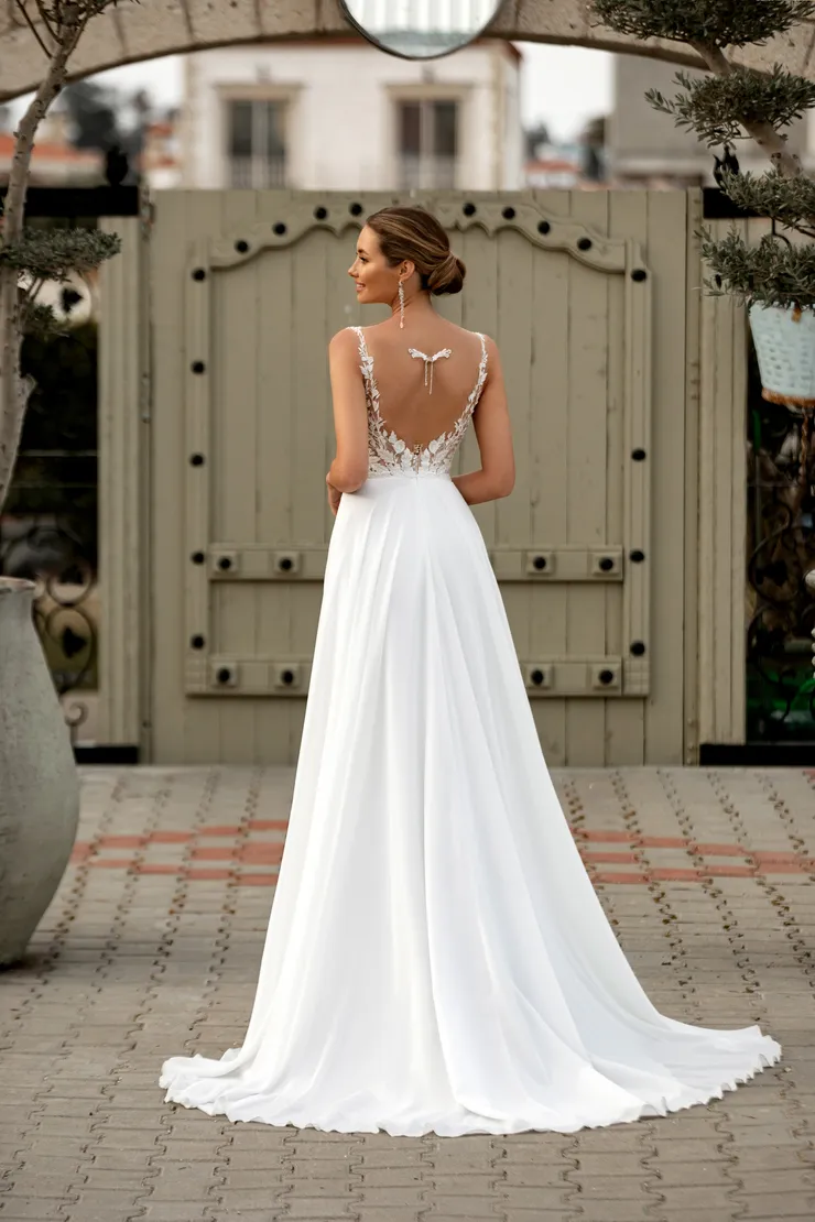 Monica Loretti Style #8194
