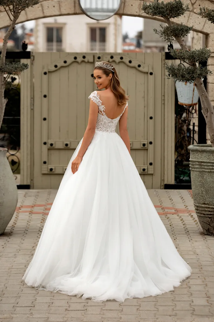 Monica Loretti Style #8195