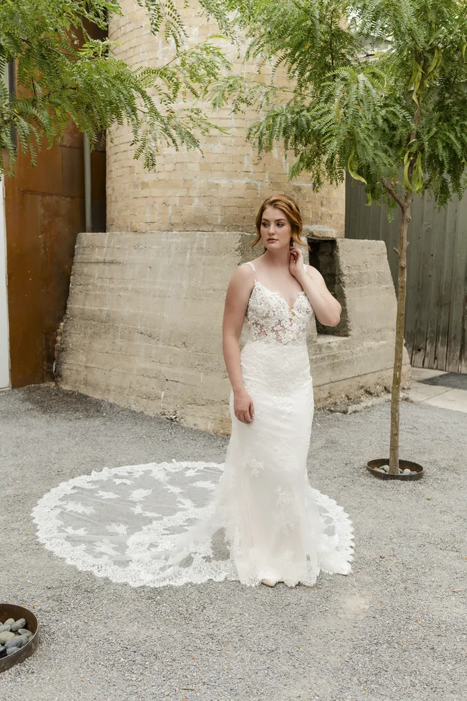 Mia Solano | LUV Bridal - Liliana | Luv Bridal