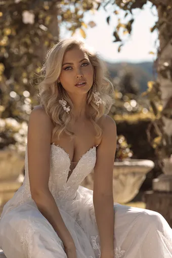 Madi Lane Bronte #1 frontface vertical cropped thumbnail