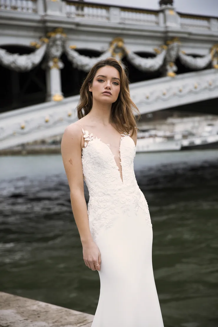 Madi Lane Style Ferne #1 vertical picture