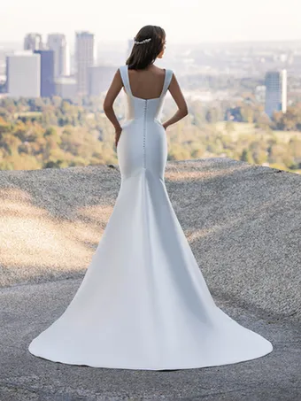 Pronovias Hutton #1 vertical thumbnail