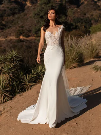 Pronovias Ladd #0 default vertical thumbnail