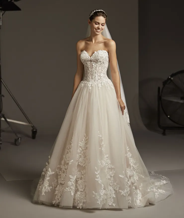 Pronovias Maia Image