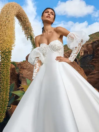 Pronovias Rethi #1 vertical thumbnail
