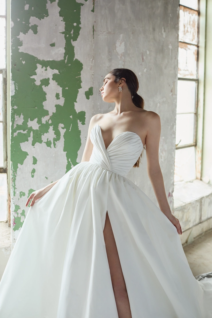 Lazaro 32206