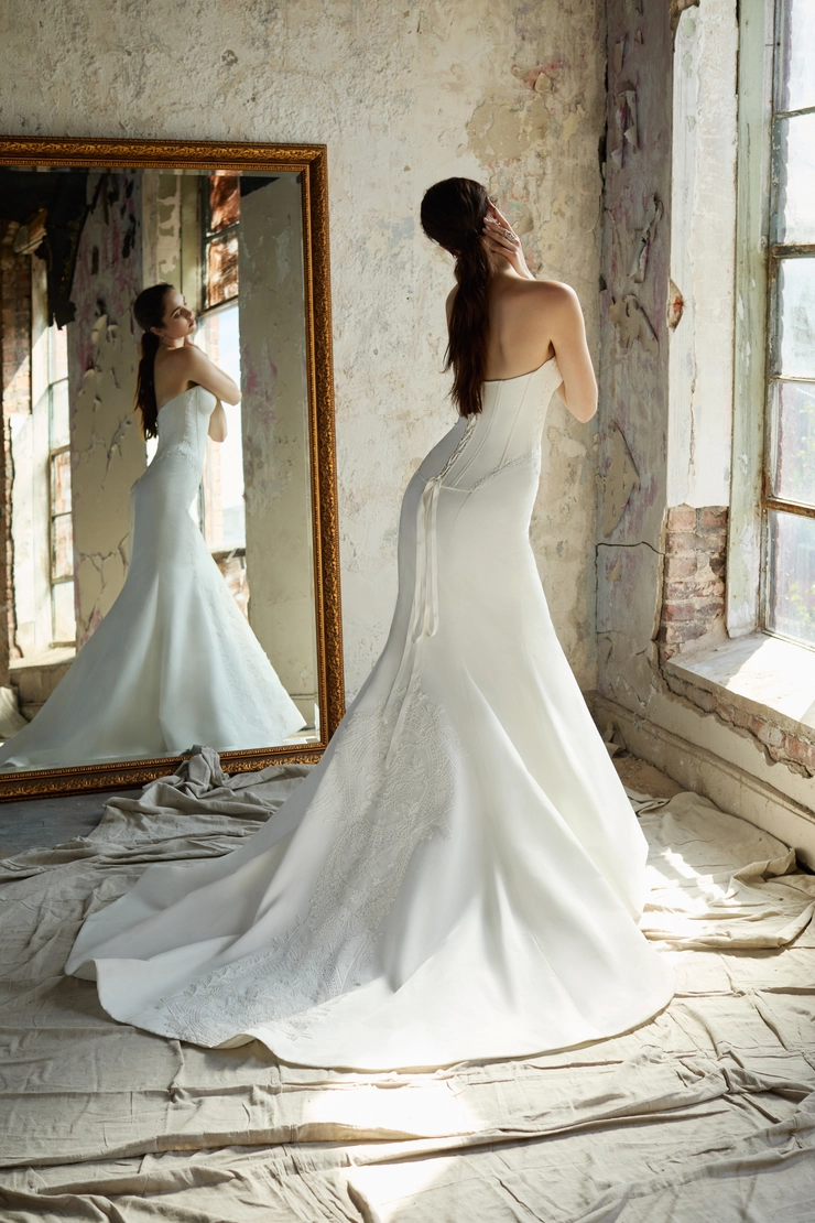 Lazaro 32207