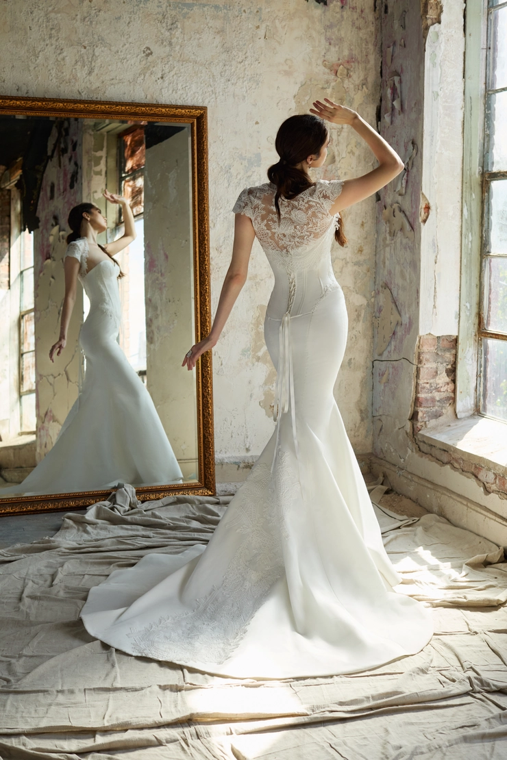Lazaro 32207