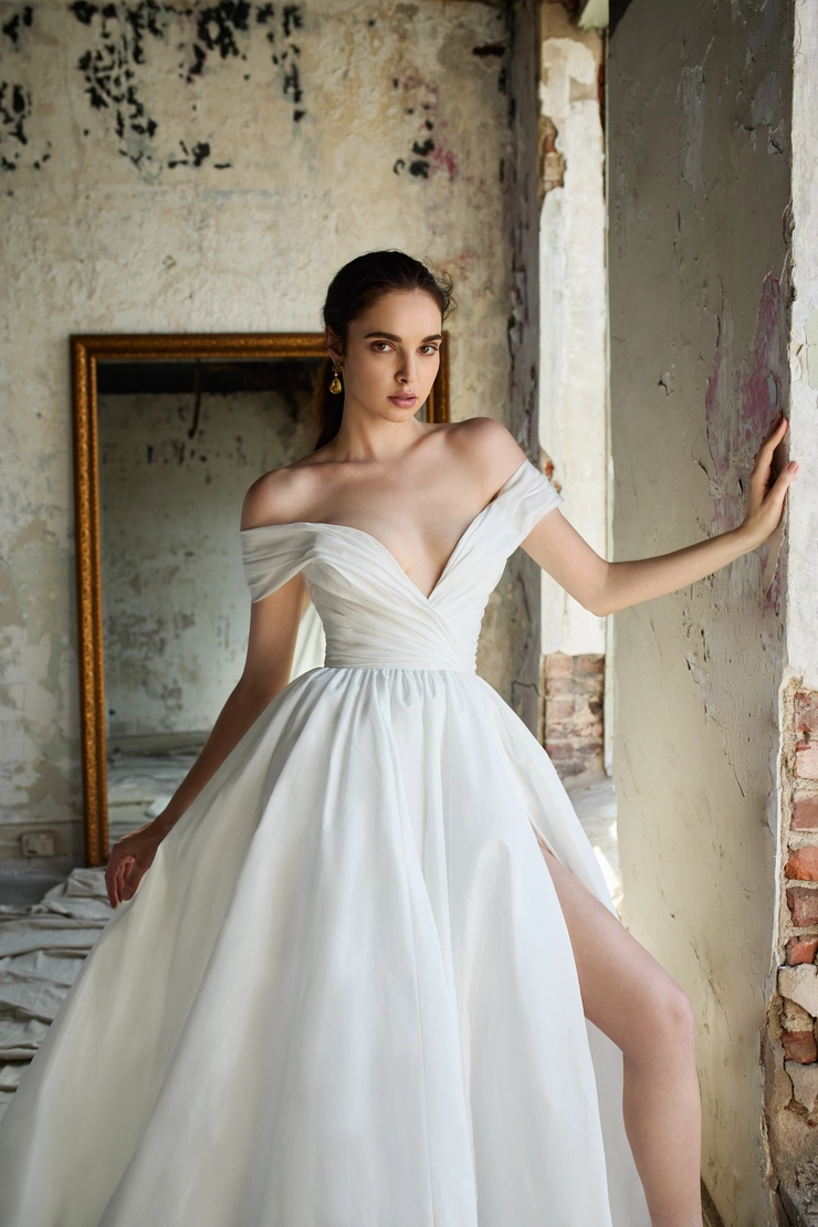 Lazaro 32208