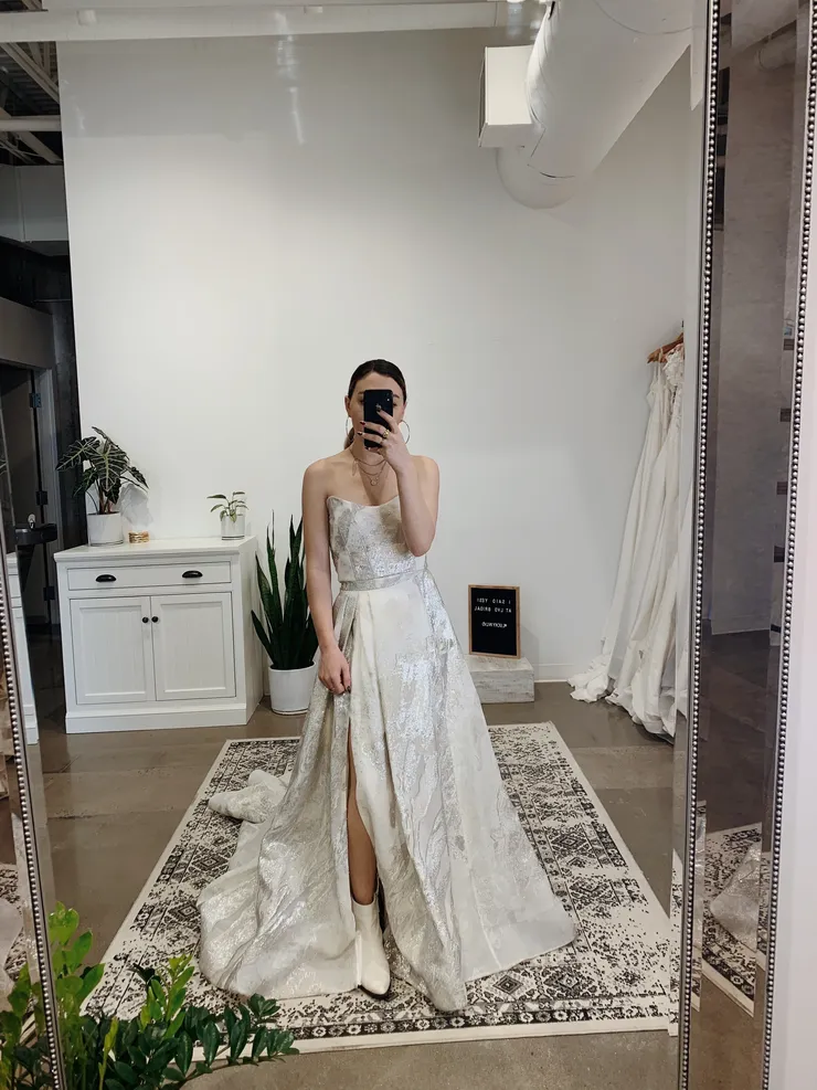 Alexandra Grecco - Eclipse | LVD Bridal