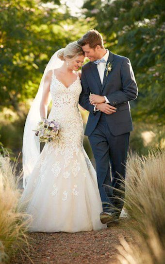 Essense of Australia Eliza