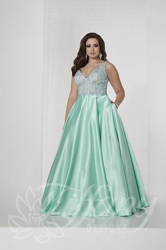 Christina Wu Prom Style #16315 #0 default thumbnail