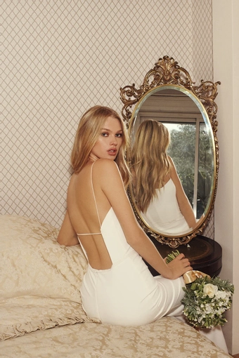 Flora Serena #1 vertical thumbnail