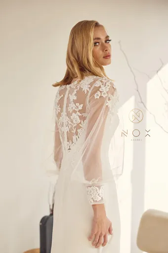 Nox Anabel JE919 #4 White vertical thumbnail