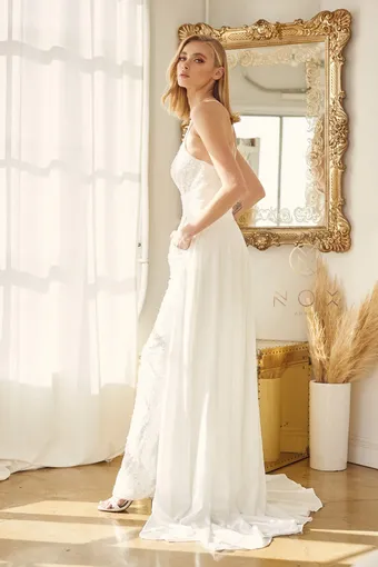 Nox Anabel JE926 #3 White vertical thumbnail