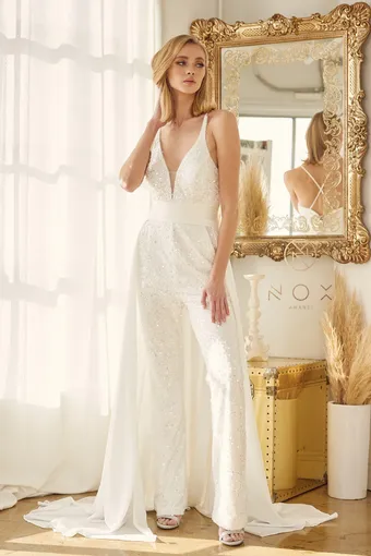 Nox Anabel JE926 #4 White vertical thumbnail