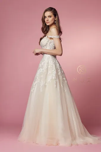 Nox Anabel JH925 #6 vertical thumbnail